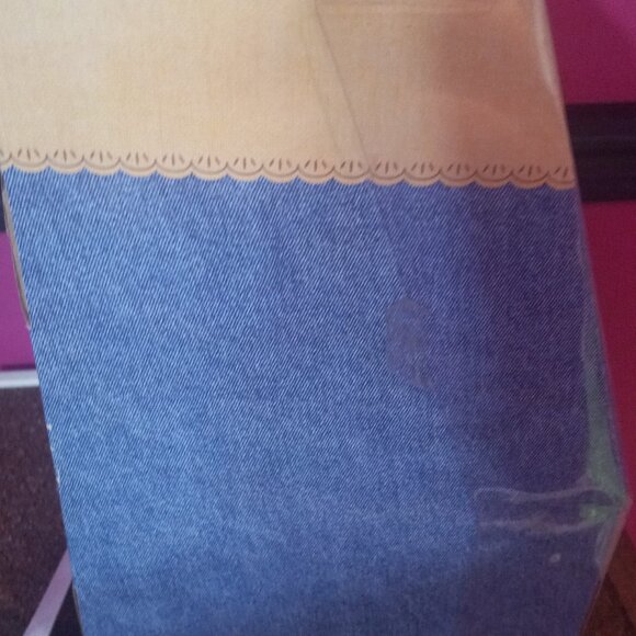 Blossom Bear Teddy Bear Girl Ceramic Coin Piggy Bank & Picture Frame Set - Picture 10 of 15